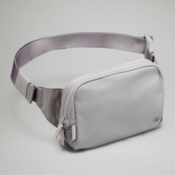 NWT Lululemon Everywhere Belt Bag Silver Drop LARGE - Picture 5 of 7